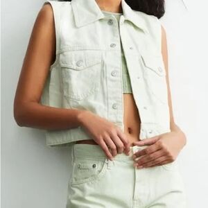 Zara Denim Cropped Vest Apple Green with Snap Front. Size Small.